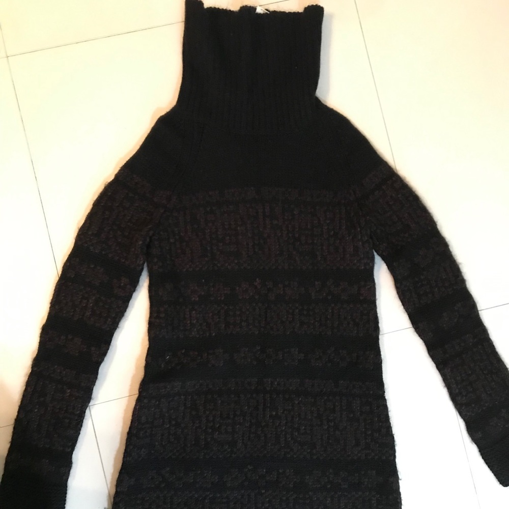 Theory wool sweater size S, new with tag